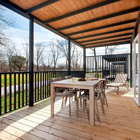 Kamp alanı Mobile Homes Casapini In Fkk Solaris 4*
